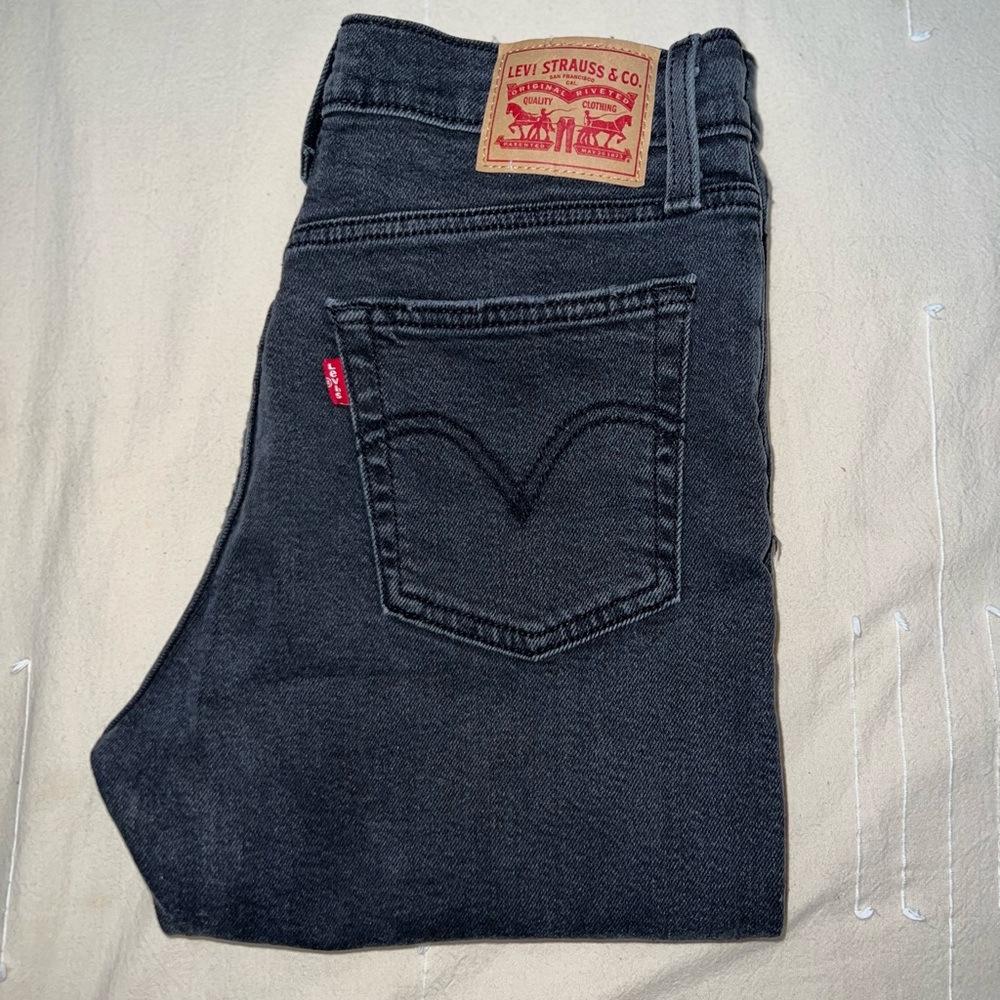 Levi’s Wedgie Straight Cropped Jeans